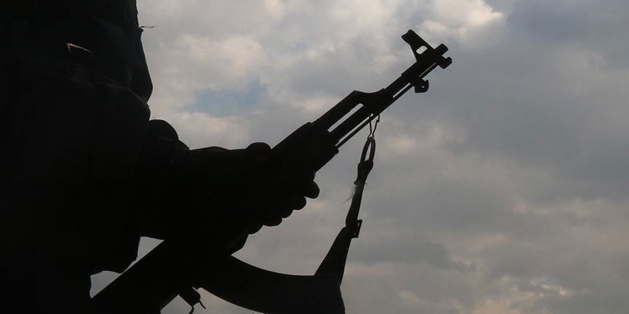 Sincar'da varlık göstermeye devam eden terör örgütü PKK, Iraklı güçlere bağlanmak istediğini duyurdu