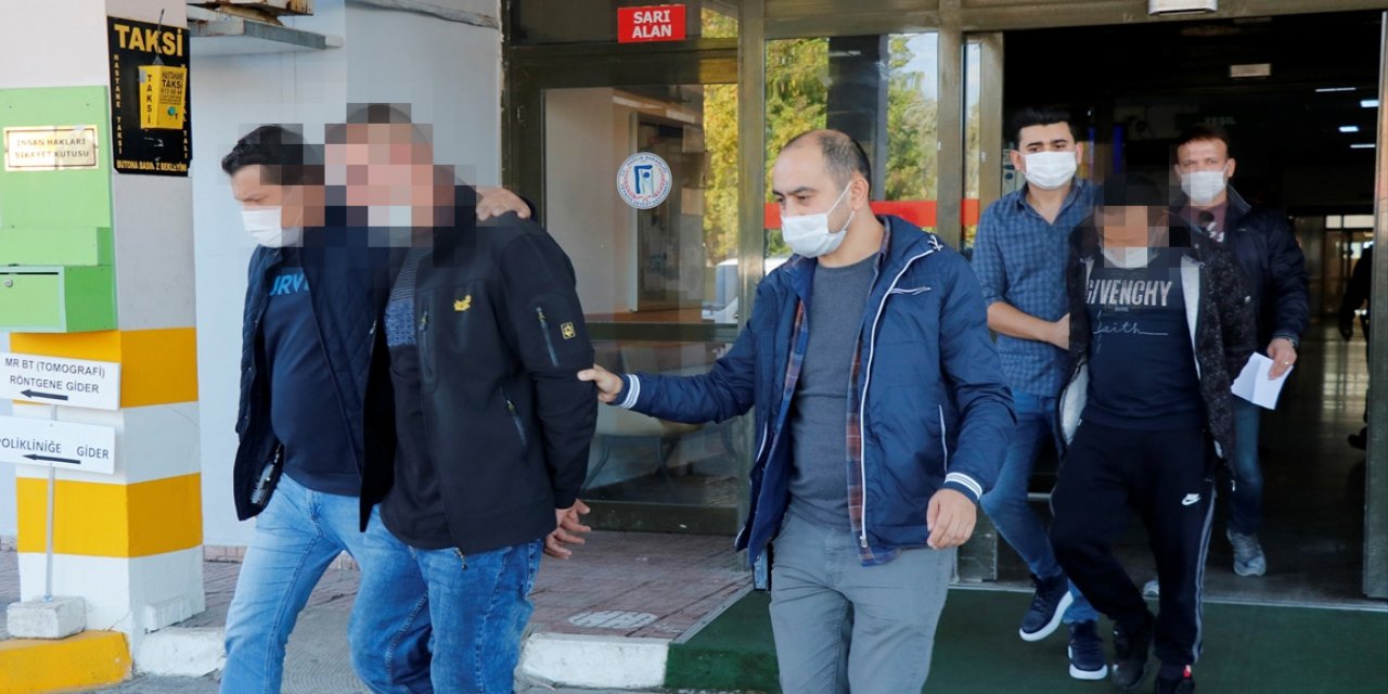 Sokağa çıkma kısıtlamasına uymayan 2 kişi, kendilerini uyaran polisin burnunu kırdı