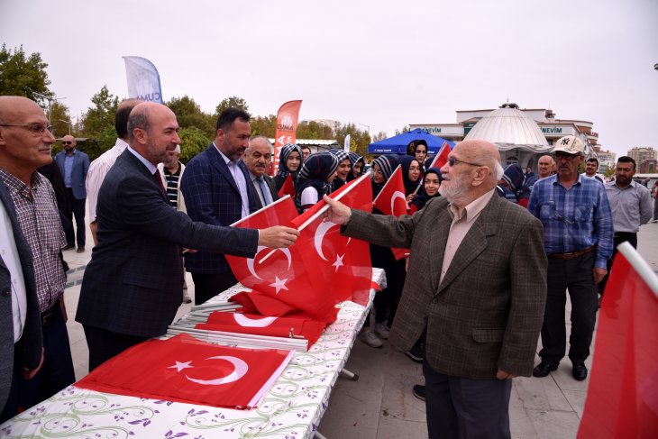 Pekyatırmacı: Türk milleti tek yürek ordusunun yanındadır
