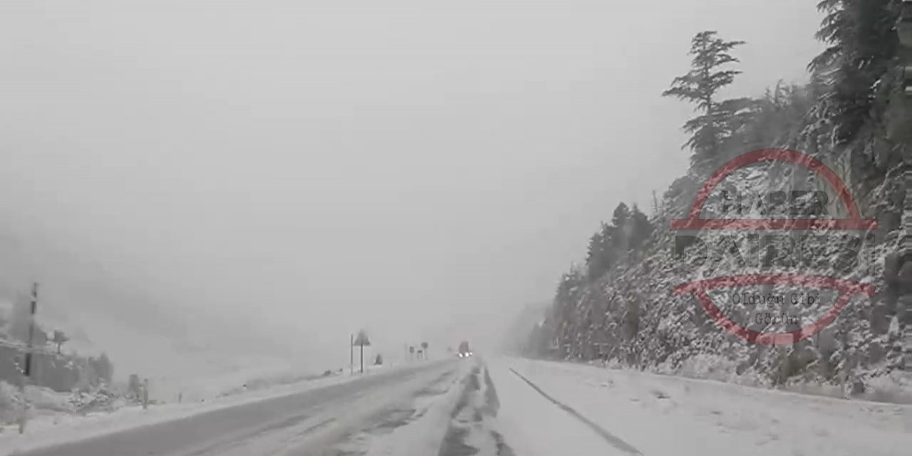 Beklenen yağışlar geldi! Konya- Antalya kara yolu kar altında