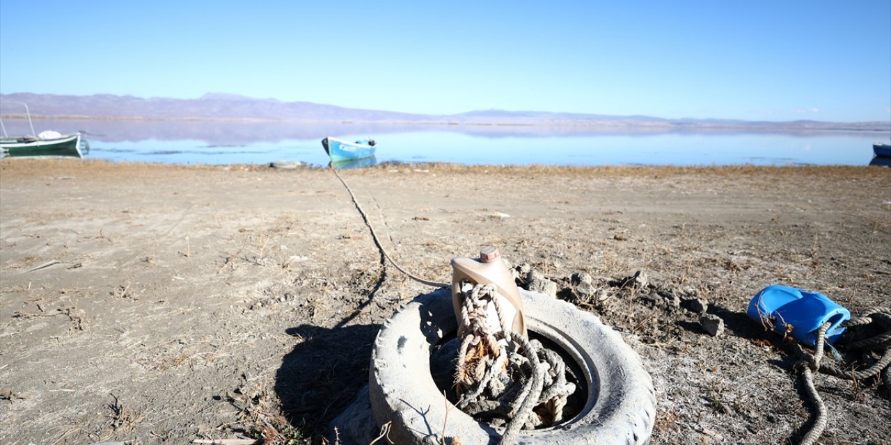Kuraklık Konya'daki gölü bu hale getirdi