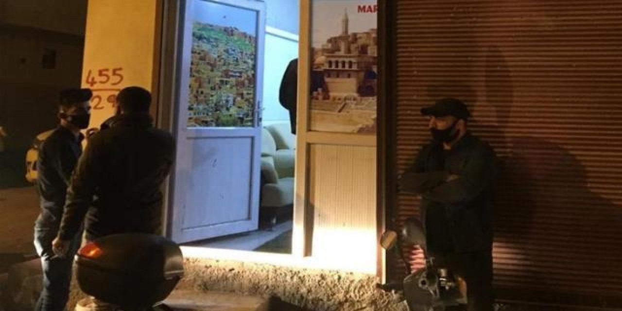 “Yasağı mumla deliyorlar” ihbarına giden polis kapıyı açınca gözlerine inanamadı