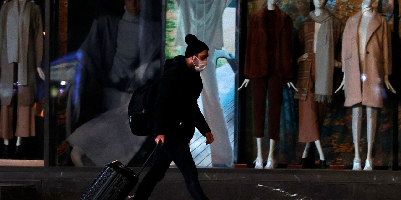 Türkiye genelinde hafta sonu kesintisiz uygulanan sokağa çıkma kısıtlaması sona erdi