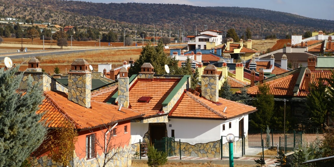 Kovid-19 salgını Konya'da yazlıkları kışlığa çevirdi