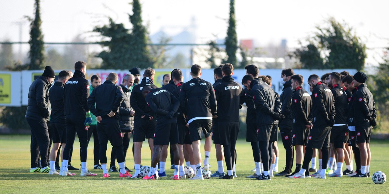 Konyaspor ara vermeyerek Sivasspor maçı hazırlıklarına devam etti