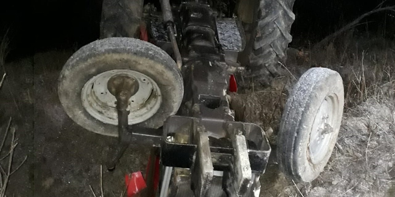 Devrilen traktörün altında kalan sürücü hayatını kaybetti