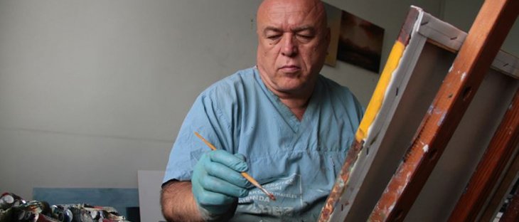 Fakültede dekan evde ressam