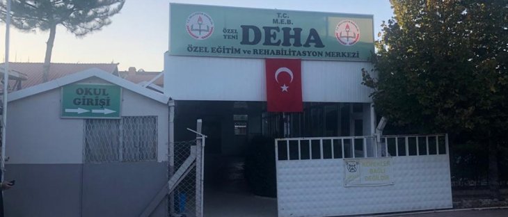 Deha Rehabilitasyon'dan 'bayrak as' kampanyasına destek