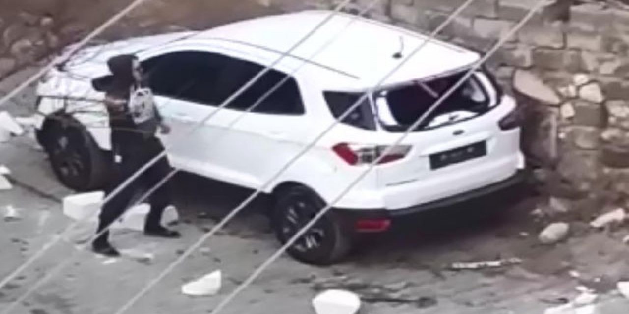 Park halindeki sıfır aracı bu hale getirdi I VİDEO