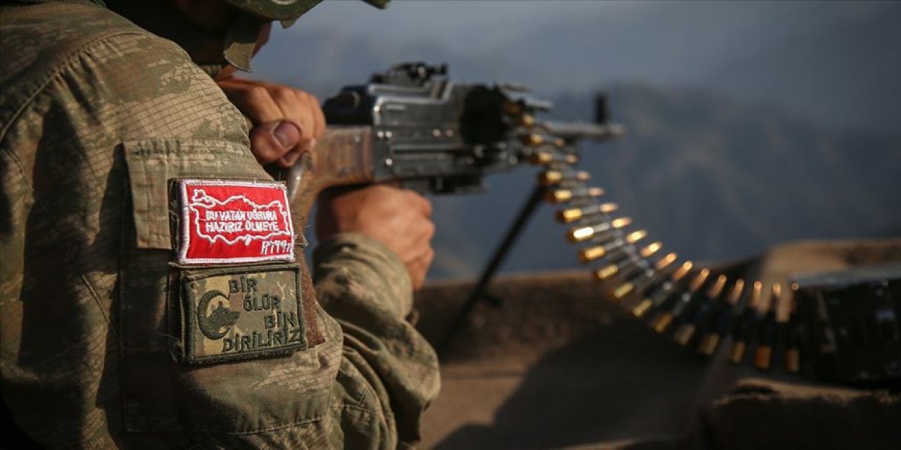 Kahraman komandolarımız 4 PKK/YPG'li teröristi etkisiz hale getirdi