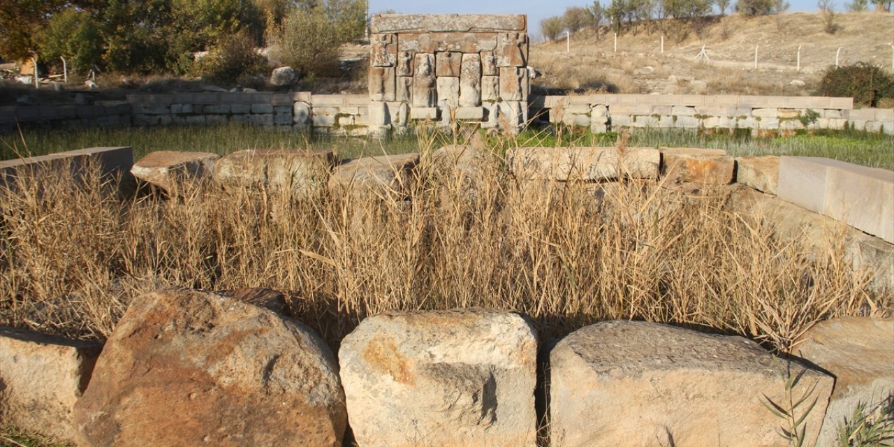 Konya'nın tarihi mekanı Eflatunpınar'da koronavirüs sessizliği