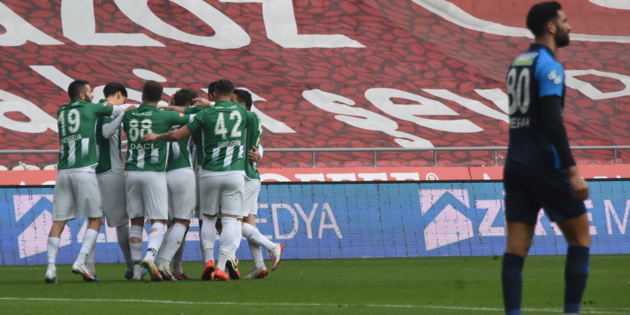 Konyaspor iyi başladığı maçtan 1 puanla ayrıldı