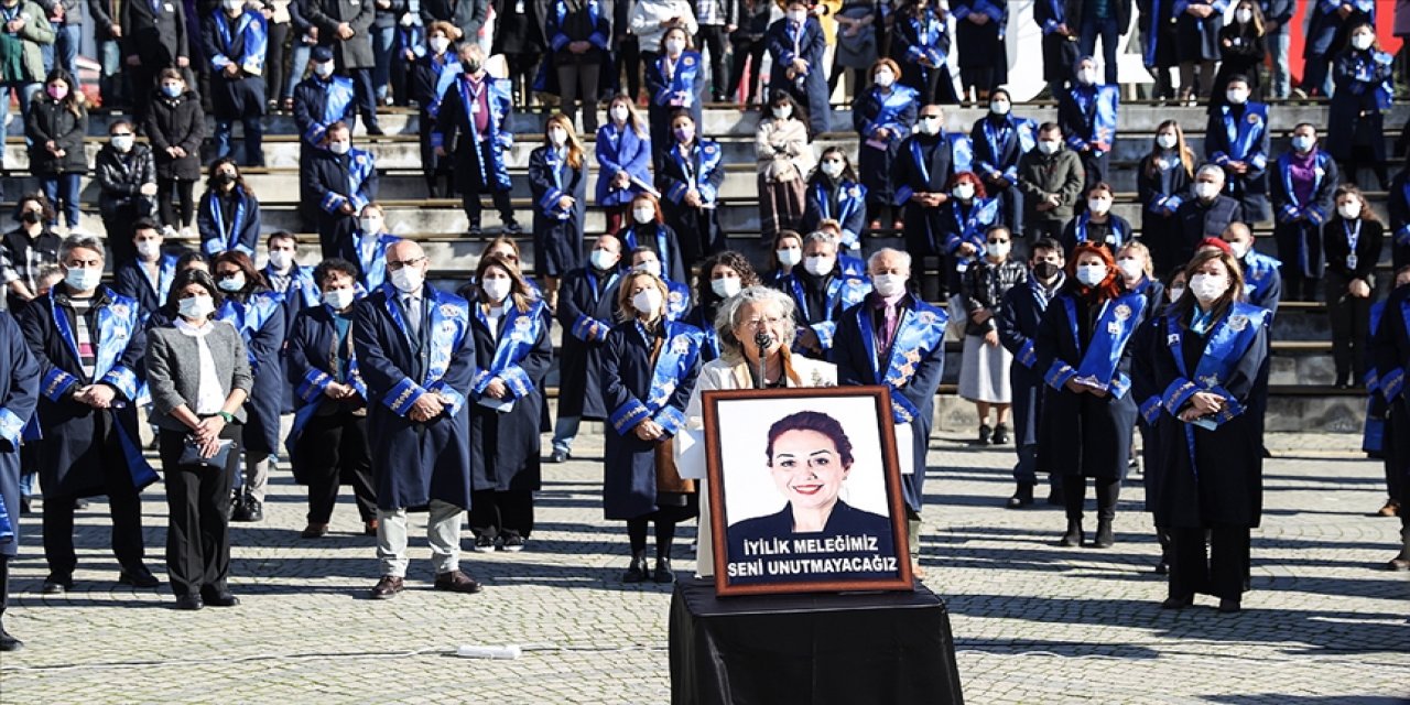 Öldürülen Dr. Öğretim Üyesi Aylin Sözer için tören düzenlendi