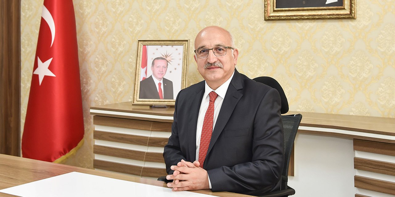 Konya İl Milli Eğitim Müdürü Büyük'ün yeni yıl mesajında 'Kovid-19 tedbirlerine uyalım' çağrısı