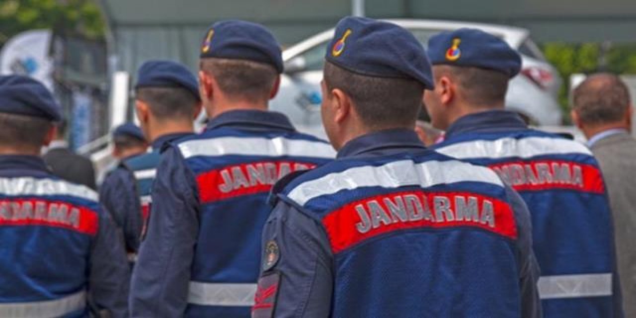 8 defineci jandarmaya yakalandı