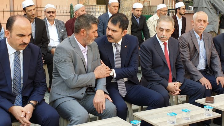 Bakan Kurum, Konya’daki şehidimizin evinde