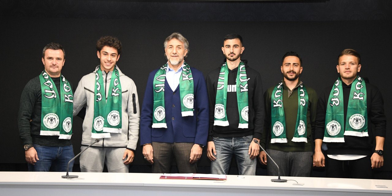 Konyaspor 3 genç futbolcuyla sözleşme imzaladı