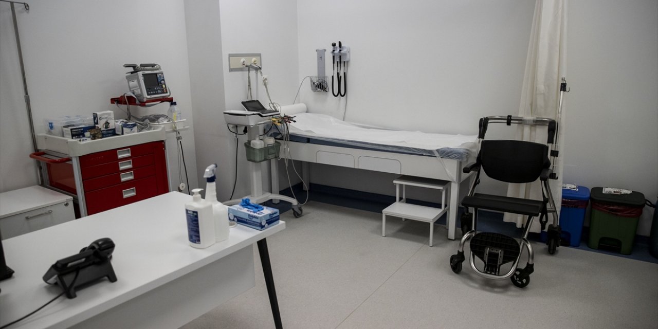 Türkiye genelindeki hastanelerde Kovid-19 için aşı uygulama odaları oluşturuluyor