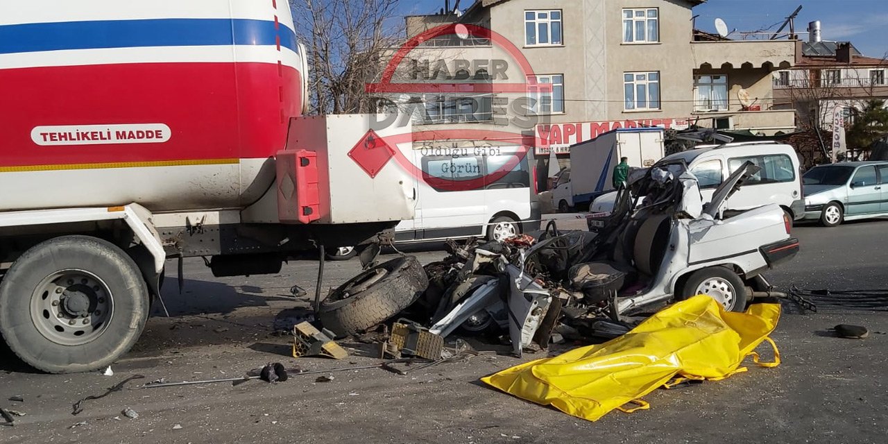 Konya'da feci kaza! Paramparça olan otomobilin sürücüsü hayatını kaybetti