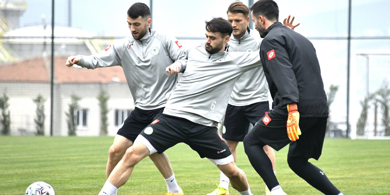 Konyaspor, Fatih Karagümrük maçının hazırlıklarını Kocaeli'de tamamladı