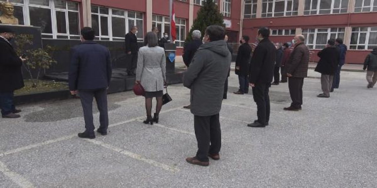 Bakan Selçuk çağrıda bulunmuştu! Konya'da okullardan İstiklal Marşı sesi yükseldi