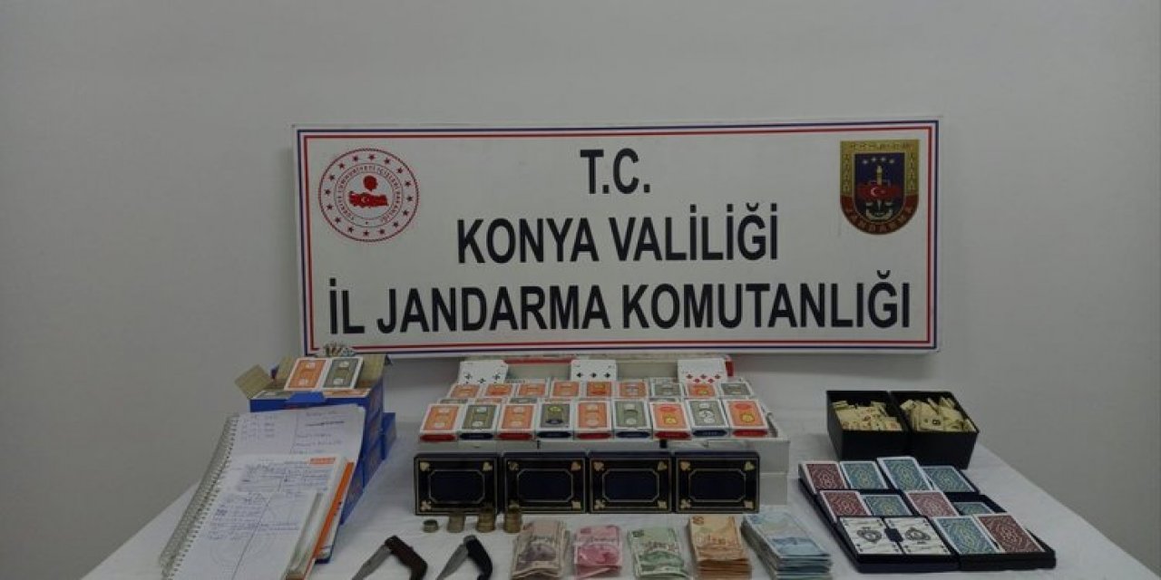 Konya’da sokağa çıkma yasağında kahvehaneye kumar baskını: 13 kişi yakalandı