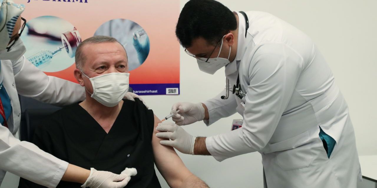 Son Dakika: Cumhurbaşkanı Erdoğan, koronavirüs aşısı oldu