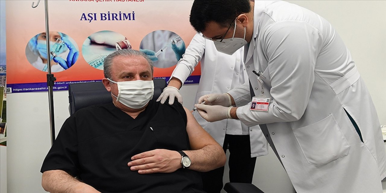TBMM Başkanı Mustafa Şentop Kovid-19 aşısı yaptırdı
