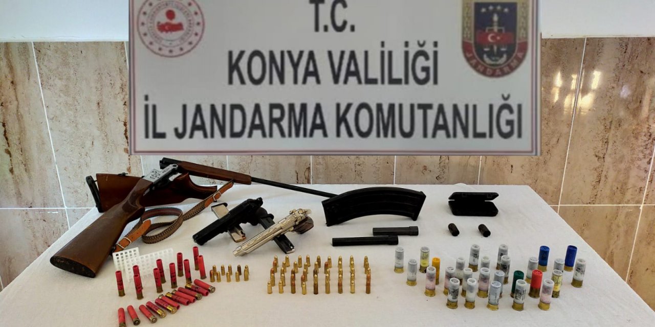 Konya’da evinde silah satışı yaptığı iddia edilen bir kişi gözaltına alındı