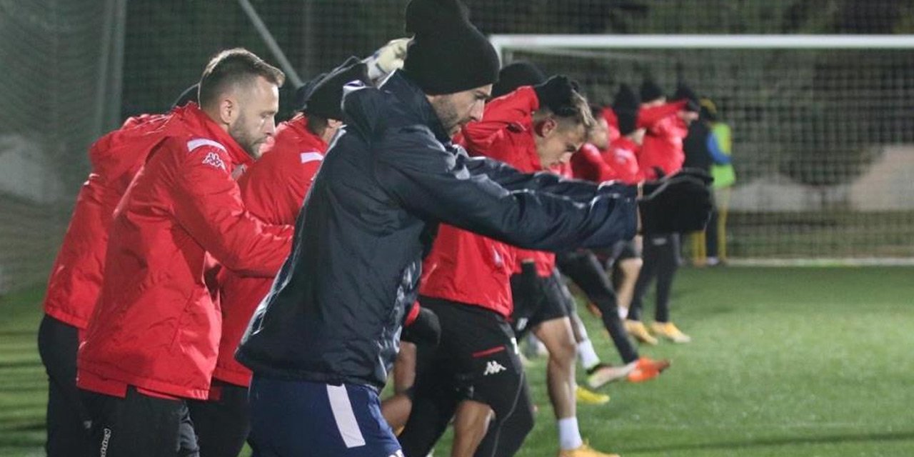 Antalyaspor, deplasmandaki Konyaspor maçına 6 eksikle hazırlanıyor