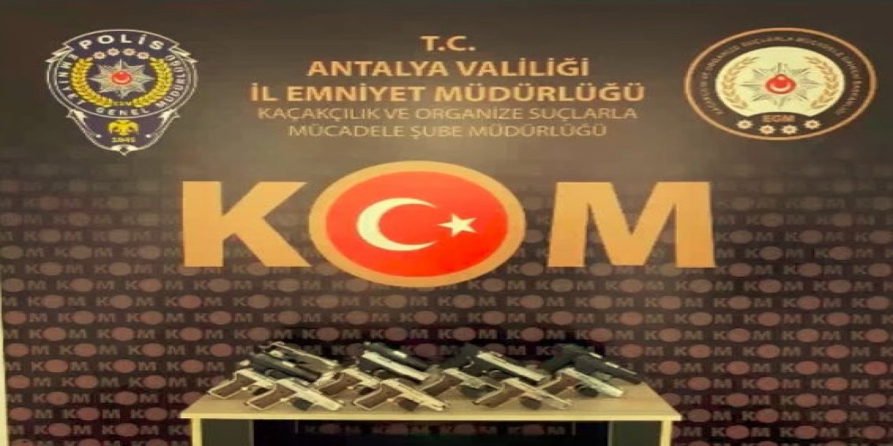 Konya’dan Antalya’ya silah götürdüler, satamadan yakalandılar