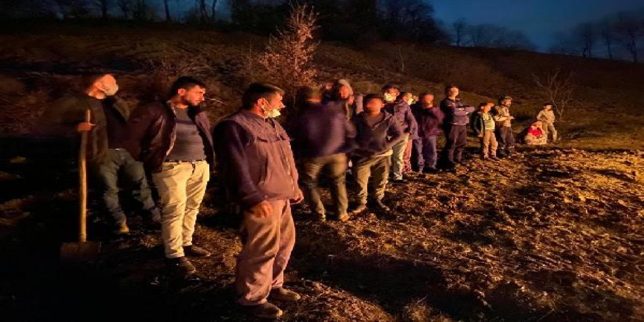 3 ay önce inşa edilen ağıl, çıkan yangında kül oldu! Böyle izlediler…