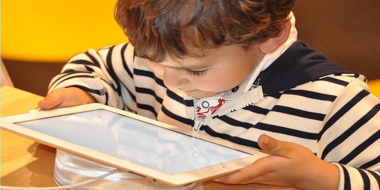 Milli Eğitim Bakanlığınca 500 bin tablet bilgisayar öğrencilere teslim edildi