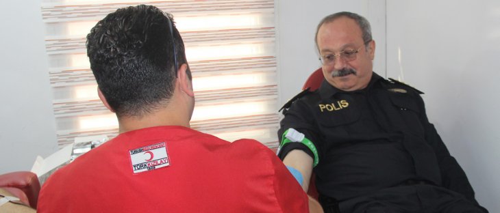 Konya polisi 'Barış Pınarı Harekatı'na kan bağışıyla destek verdi