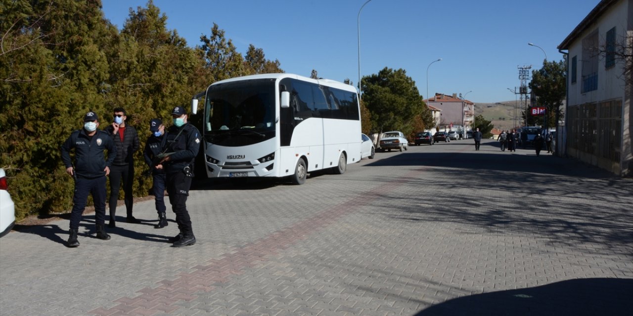 Dehşeti yaşattı! 24 yıllık karısını 27 yerinden bıçaklayarak öldürdü