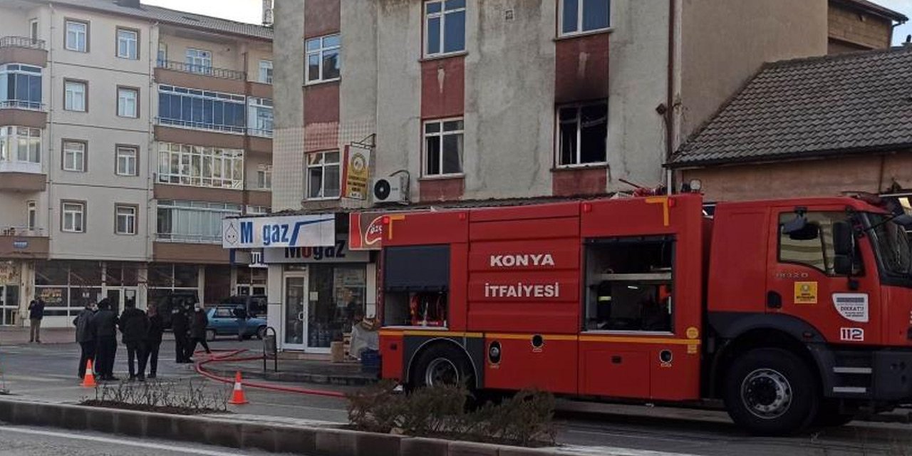 Konya'da yangın paniği! Tüp bayisinin olduğu binadan alevler yükseldi