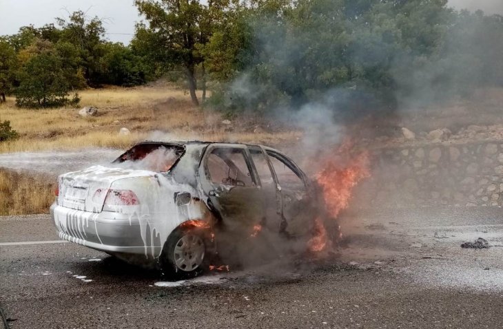 Askeri personel taşıyan araç kaza yaptı: 3’ü asker 5 yaralı