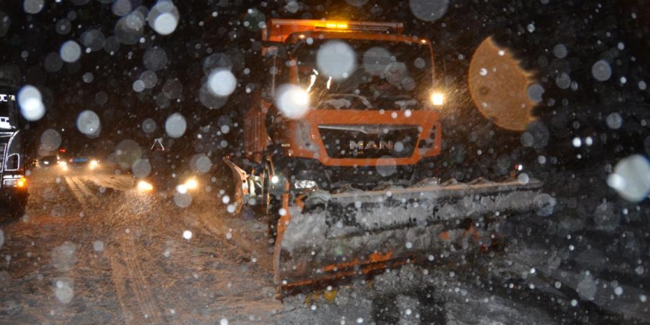 Konya - Antalya yolunda kar yağışı etkili oluyor