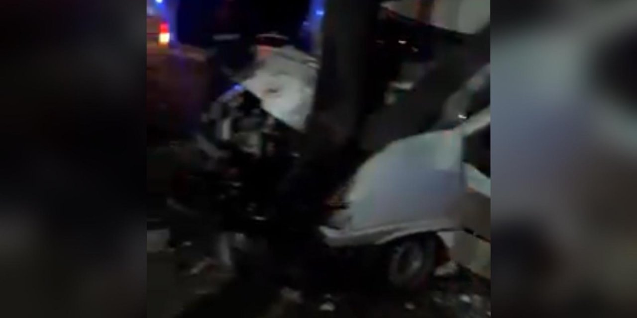 Konya’da minibüs direğe çarptı: 1 ölü