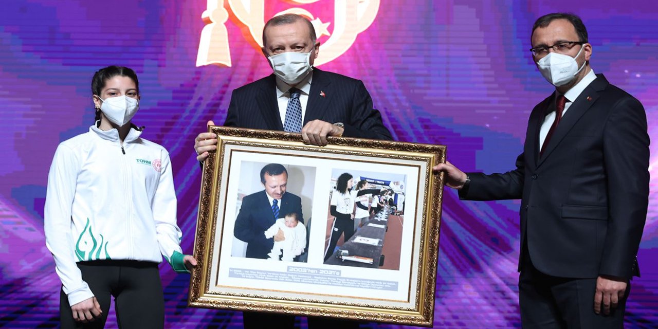 Cumhurbaşkanı Erdoğan’a 18 yıl sonra büyük sürpriz! O fotoğrafın detayları ortaya çıktı