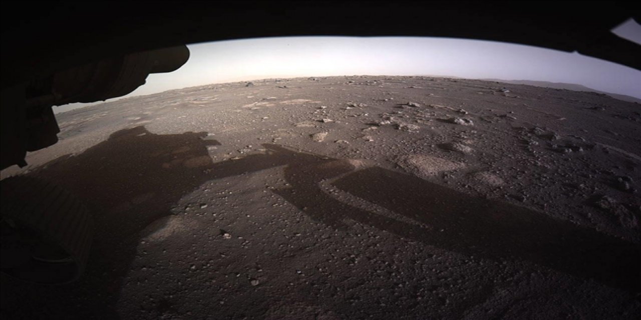 İşte Mars'taki Perseverance'ten  gelen ilk fotoğraflar