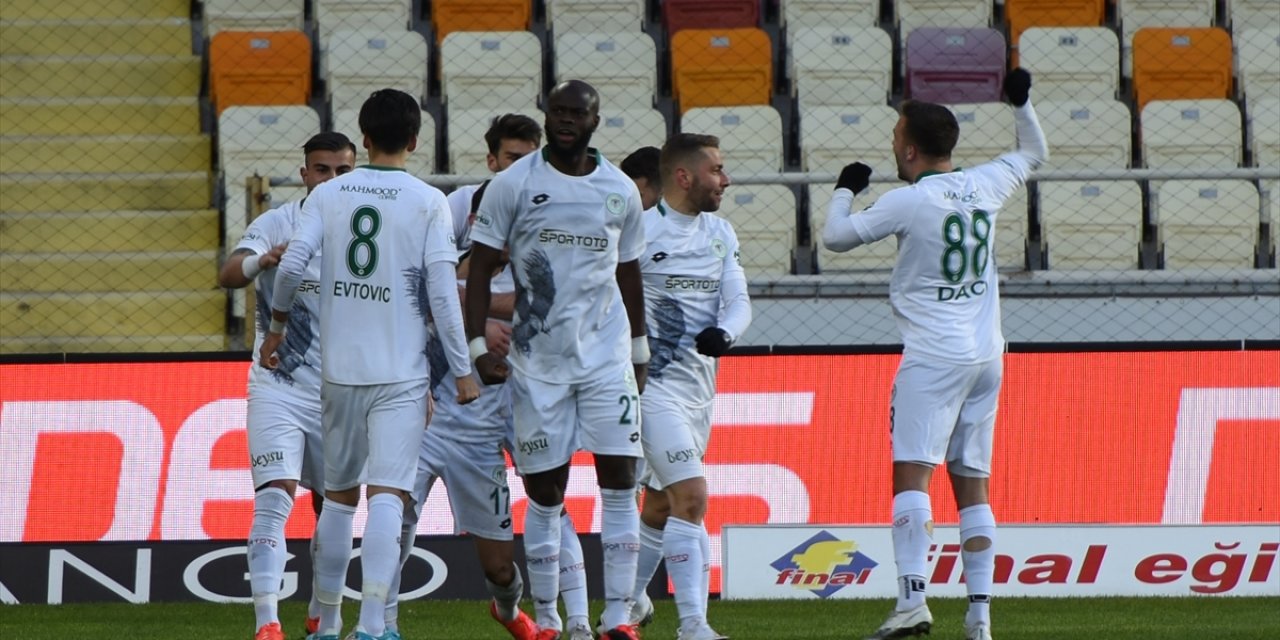 Konyaspor Teknik Sorumlusu Ersan Parlatan: ''Biz üstleri hedefleyen bir ekibiz''