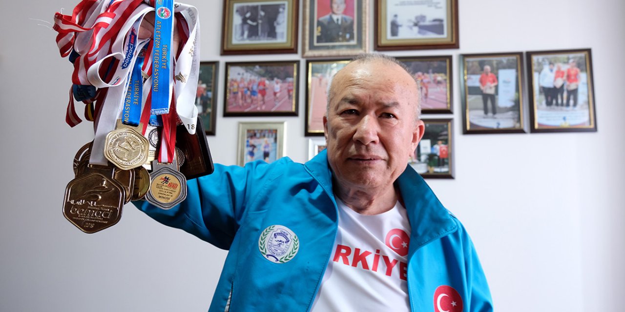 Konya'da yaşayan emekli astsubay 56 yıldır koşuyor! Tam 60 madalya kazandı