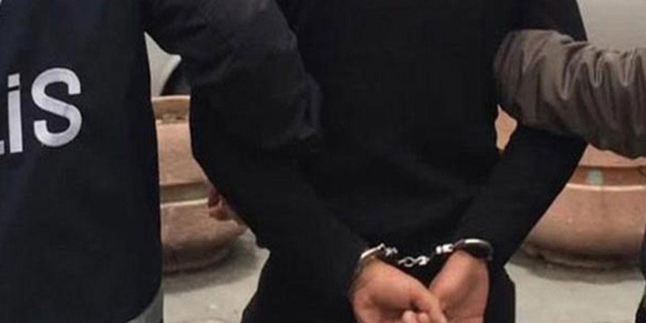 Konya'da hakkında yakalama kararı olan kişinin evinden kaçak içki ve sigara çıktı