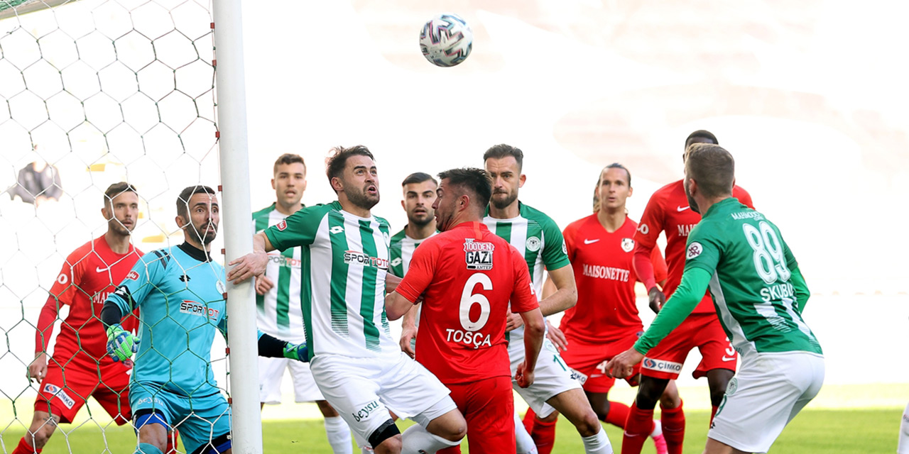Konya'da bol pozisyonlu maçtan gol sesi çıkmadı