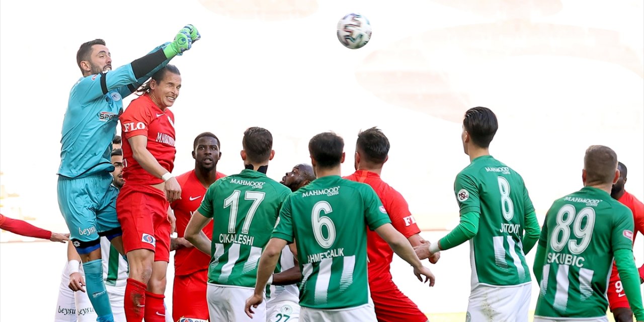 Konyaspor Teknik Sorumlusu Ersan Parlatan: "Bugünkü maçta 1 puan almak da bizim adımıza çok değerliydi"