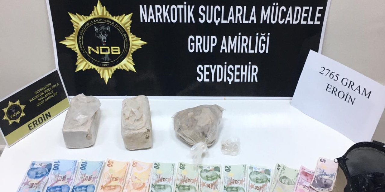 Konya’da cezaevinden izinli çıkan bir kişi 3 kiloya yakın eroinle yakalandı