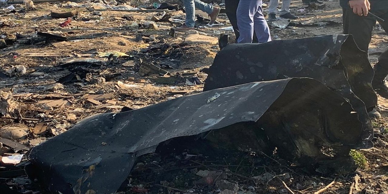 Son Dakika: Sudan'da yolcu uçağı düştü! Çok sayıda ölü var