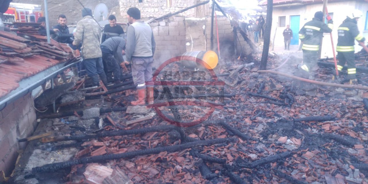 Konya’da anne ve oğlunun yaşadığı 2 ev yandı