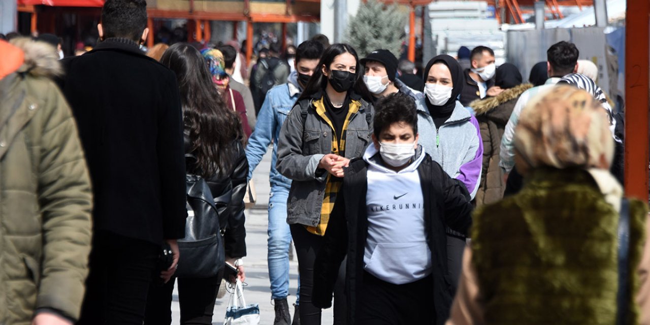 Sıcak hava, kırmızı listedeki Konya’da korona tedbirlerini unutturdu